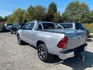 รถกระบะโตโยต้า ไฮลักซ์ มือสอง เครื่องยนต์ดีเซล 2.4 ลิตร เกียร์ธรรมดา ขับเคลื่อน 4 ล้อ ยอดขายดีอันดับต้นๆ - Product Image 2