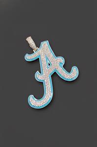 Colgante con inicial personalizada de moissanita incolora con incrustaciones de diamantes en plata 925, fabricante de joyería hip hop de la India. - Product Image 5