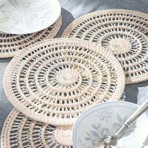 Sous-verres en rotin écologique au design moderne et naturel sous-verres personnalisables tissés à la main pour la maison et la cuisine pour le café et le thé - Product Image 1