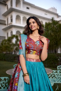 นิยมมากที่สุด kalamkari พิมพ์ลายโดล่าผ้าไหมกับ zari ทอผ้าชายแดน lehenga choli expoert และอุปทานในอัตราที่ต่ำที่สุด - Product Image 6