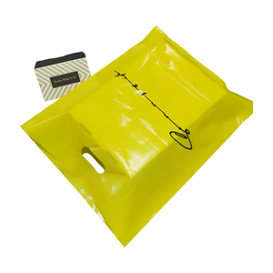 Sacs cadeaux à poignée découpée personnalisée pour les fêtes d'enfants Petit sac en papier pour l'emballage et l'emballage de cadeaux - Product Image 5