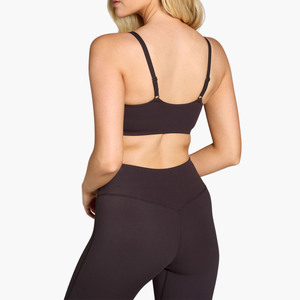 เสื้อชั้นในกีฬาโยคะแบบมีโครงรับน้ำหนักสูงสำหรับผู้หญิง แผ่นรองถอดได้ ด้านหน้าทำจากโพลีเอสเตอร์/คอตตอน สวมใส่สบาย เหมาะสำหรับออกกำลังกาย ขายส่งจำนวนมาก - Product Image 6