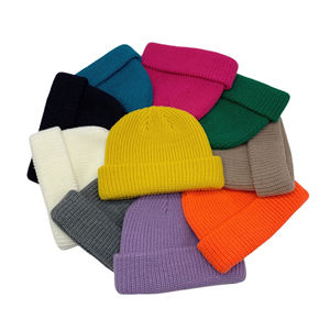 หมวกบีนนี่ผู้ชายลายแจ็คการ์ดสีสันสวยงามที่สุด สำหรับฤดูหนาวใหม่ ออกแบบโดยดีไซเนอร์ ช่วยให้ศีรษะและใบหน้าอุ่นสบาย ผลิตจากผ้าถักนุ่ม - Product Image 1