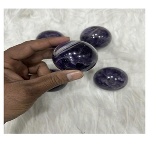 Sphères d'améthyste naturelle sculptées à la main, sphère de cristal à thème pour la décoration de la maison, cadeau pour la fête des mères, Gujarat - Product Image 1