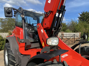 รถตักล้อยาง Manitou MLA 630-125 PS แบบยืดหดได้ 126 แรงม้า เครื่องยนต์ดีเซล สำหรับงานเกษตร ขาย - Product Image 2