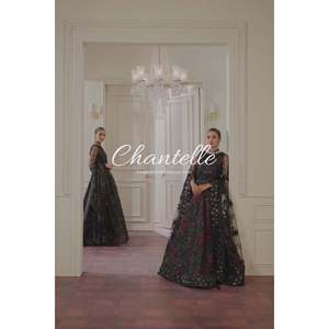 Vestido hecho a mano con estampado floral de organza, corte en A y cintura imperio - Product Image 5