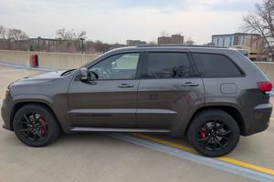 Jeep Grand Cherokee SRT 2019 usado en buen estado, motor Hemi V8 de 6.4 litros - Product Image 2