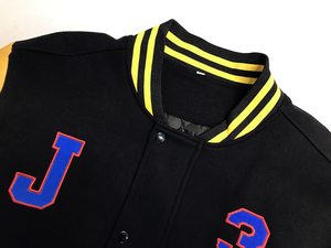 Veste universitaire en cuir pour homme de haute qualité personnalisée, manches en cuir, motif de lettres brodées en laine, logo surdimensionné sur le devant pour l'hiver - Product Image 3