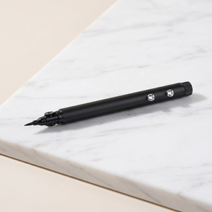 Delineador Líquido Automático con Tapa, Color Marrón Oscuro, Resistente al Agua, Secado Rápido, Fórmula de Larga Duración, Definición Natural de los Ojos, CLICKA - Product Image 1