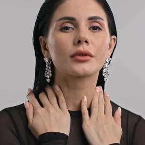 Pendientes colgantes de joyería nupcial exclusiva Pendientes de borlas exquisitos de moda encantadora en oro blanco sólido de 18 quilates con diamantes de laboratorio - Product Image 2