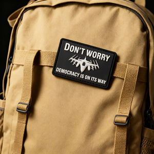 Parche de PVC 3D Democracy personalizado, insignia de logotipo en relieve de goma suave con respaldo de gancho para chaquetas, bolsos, gorras, accesorios - Product Image 5