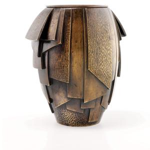 Jarrón de Metal Hecho a Mano para Decoración del Hogar |   Florero Decorativo de Latón Premium para Interiores de Lujo - Product Image 4