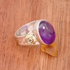 Anillo de amatista natural, plata 925 ovalada de piedra preciosa, piedra natal martillada de dos tonos, joyería hecha a mano, regalo para mujer - Product Image 4