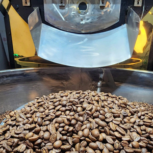 Café robusta torréfié au miel du Vietnam, saveur forte, paquet OEM de 1kg pour les acheteurs en gros et à l'exportation - Product Image 5