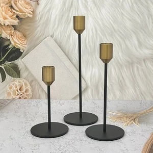เชิงเทียนเหล็กดำทองเหลืองทำมือคุณภาพพรีเมียม เป็นมิตรกับสิ่งแวดล้อม พร้อมถ้วยโลหะ 3 ใบ สำหรับตกแต่งเทศกาลอีสเตอร์ สวยงามเหมาะสำหรับตกแต่งโต๊ะ - Product Image 1