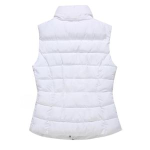 2024 nouveau Style Crop Top Puffer Vest meilleur matériau conçu pour l'hiver prix bon marché avec décoration de bouton - Product Image 2