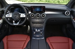 Tout neuf 2023 MER CE DES -BEN Z GLC 300 Coupé 4 MATIC 4 cylindres 255 ch Essence Euro6d TRANSMISSION AUTOMATIQUE - Product Image 2