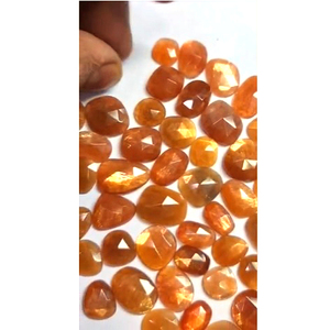 Lote de 62 Piedras de Piedra Solar Natural de 10mm a 16mm, Corte Rosa Fantasía, 191 Ct, Iroc Sales, Cabujón Facetado, Gema Naranja Suelta, US$77 por todo el lote - Product Image 1