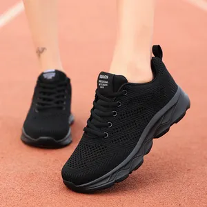 Scarpe da corsa sportive in maglia ultraleggera da donna leggere comode per tutte le stagioni per i corridori primavera estate inverno