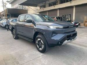 รถกระบะมือสอง ปี 2025 4x4 Hilux GLXS 2.7 5 ที่นั่ง ไฟหน้า LED ยาง R17 เบนซิน เกียร์ออโต้ แอร์  ขาย - Product Image 2