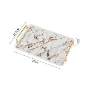 Plateau de service en marbre blanc haut de gamme avec poignée en métal pour les fêtes de mariage et les décorations de restauration de table - Product Image 5