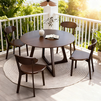 Table à manger ronde en bois moderne et combinaison de chaises 4 places écologiques pour le salon à la maison