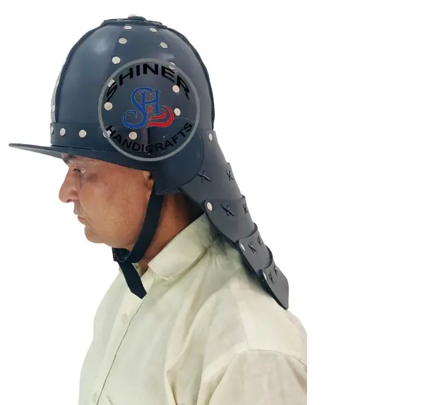 Helm Jepang Abad Pertengahan Pelindung Helm Kulit Prajurit Samurai SCA dengan Stan Kayu Kostum Helm Warna Hitam