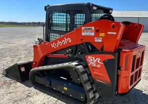 Kubota SVL75-2 <b>Tracked</b> Skid Steer Loader 4 Ton Rated Load 220V for Farm Industries Includes Engine <b>Pump</b> Core Components - Product Image 6
