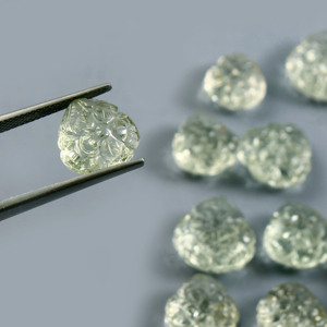 Pierre précieuse d'améthyste verte naturelle faite à la main belle Art moghol coeur découpé sculpture effets de lumière pour l'utilisation de bijoux pierres précieuses en vrac - Product Image 3