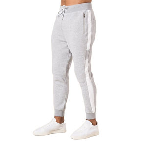 Pantalon de survêtement coupe ajustée de sport pour hommes, pantalon de survêtement décontracté, pantalon de survêtement à rayures et à contraste, vente en gros sur mesure - Product Image 4