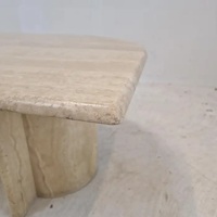 Elegante Mesa de Comedor de Travertino con Tapa Redonda y Base de Doble Pedestal, Diseño de Piedra Natural de Lujo para Interiores Modernos