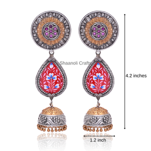Pendientes Largos Jhumka Chapados en Oro de Dos Tonos con Diseño Floral, Joyería Tradicional de Diseñador para Mujer - Product Image 5