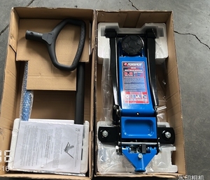 Professional <strong>3</strong> <strong>Ton</strong> Low-Profile Hydraulic Service <strong>Floor</strong> <strong>Jack</strong> - Rapid Dual Piston Pump - Product Image 3