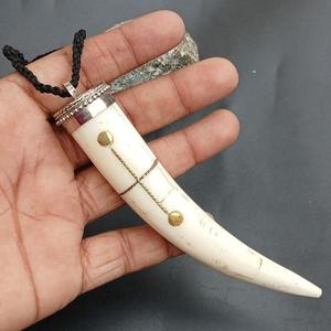 Pendentif en corne de buffle écologique de haute qualité avec incrustation en laiton pour bijoux de mode sur le thème de l'amour - Product Image 6