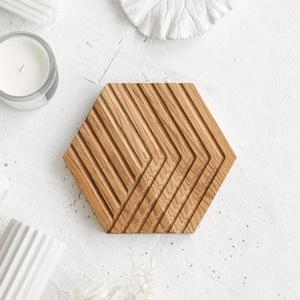 Accessoires de décoration de table de bonne qualité, sous-verres en bois faits à la main au meilleur prix en provenance d'Inde - Product Image 1
