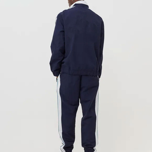 ชุดวอร์มกันลมสำหรับผู้ชายผ้าไนลอนโพลีเอสเตอร์กันน้ำน้ำหนักเบาออกแบบโลโก้ได้ตามต้องการ - Product Image 2