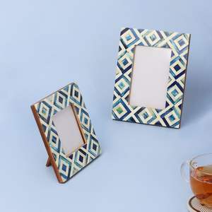 Simple Elegant <b>Wood</b> Resin Photo Frame Customizable Options for Construction for Everyday <b>Memories</b> Stylish Interiors Modern - Product Image 2