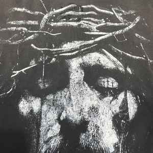 Sweat à capuche imprimé DTG et DTF personnalisé en polaire douce fabriqué avec des couleurs vives et une texture lisse pour le streetwear quotidien - Product Image 4