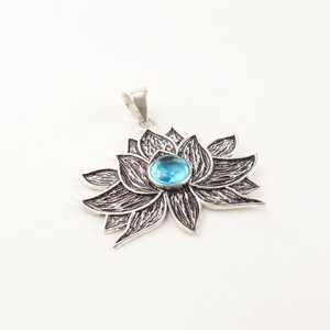 Pendentif de mode pour femme en alliage de cuivre, topaze bleue, fleur de lotus oxydée, pierre de naissance de décembre, bijoux d'Halloween, certifié IGI - Product Image 6