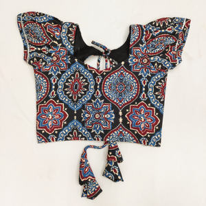 Conjunto Tradicional de Lehenga Choli Negro Ajrakh para Niños |   Vestido Largo de Poliéster de Secado Rápido para Niñas, Ideal para Bodas y Fiestas de Diwali - Product Image 3