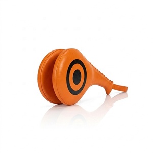 Mitaines de boxe Fairtex de haute qualité, personnalisées, durables, confortables, avec une prise en main optimale, en cuir véritable, rembourrage en mousse, pour MMA et boxe. - Product Image 4