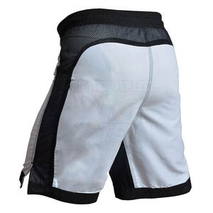 Vêtements d'entraînement modernes pour les athlètes actifs Shorts de MMA favorisant la flexibilité et le mouvement facile - Product Image 6