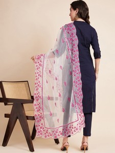 Conjuntos de Kurti de Rayón con Cuello en V y Manga 3/4 Bordados de Excelente Calidad para Mujer, Listos para Usar, Ideales para Bodas y Festivales, Proveedor Indio - Product Image 3