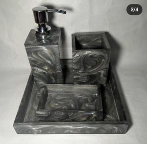 Ensemble de salle de bain en résine de luxe de qualité supérieure, quatre pièces avec savon pour salles de bain à domicile - Product Image 6
