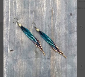 Pendientes de Cuentas Largas de Alta Calidad, Pendientes de Borla con Cuentas de Colores Degradados Estilo Pavo Real - Product Image 1