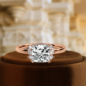 Anillo de Compromiso Solitario con Diamante Cultivado en Laboratorio Certificado por IGI de 1 Quilate, Corte Princesa con Tres Piedras Laterales Redondas, Anillo de Boda de Oro Rosa de 14K - Product Image 3