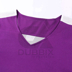 Ensembles de maillots de basket-ball pour hommes adultes fabriqués au Pakistan, 100% polyester, imprimés par transfert thermique, antibactériens, séchage rapide - Product Image 3