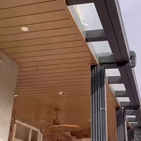 Panneaux de plafond en aluminium à grain de bois imitation en forme de G, longs et étanches, plafond suspendu intégré pour balcon, cuisine, salle de bain