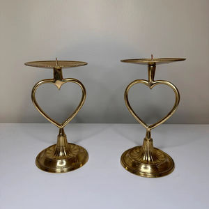 Porte-bougie mural en fer durable pour un éclairage décoratif et un design d'intérieur peu encombrant - Product Image 1