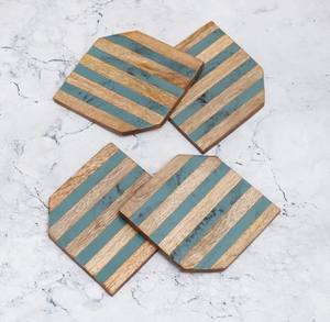 Doublure bleue et marron Design ensemble de sous-verres en bois de qualité supérieure sous-verres élégants faits à la main pour la décoration de table de bureau à domicile - Product Image 1